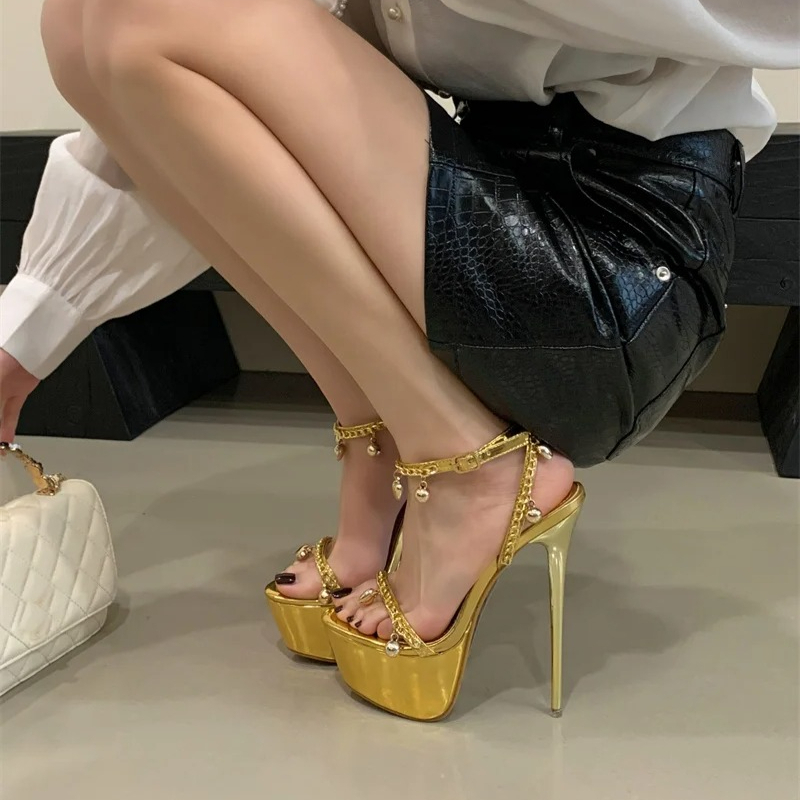 Роскошные дизайнерские сандали – обзор и цена Gold Chain Sandal