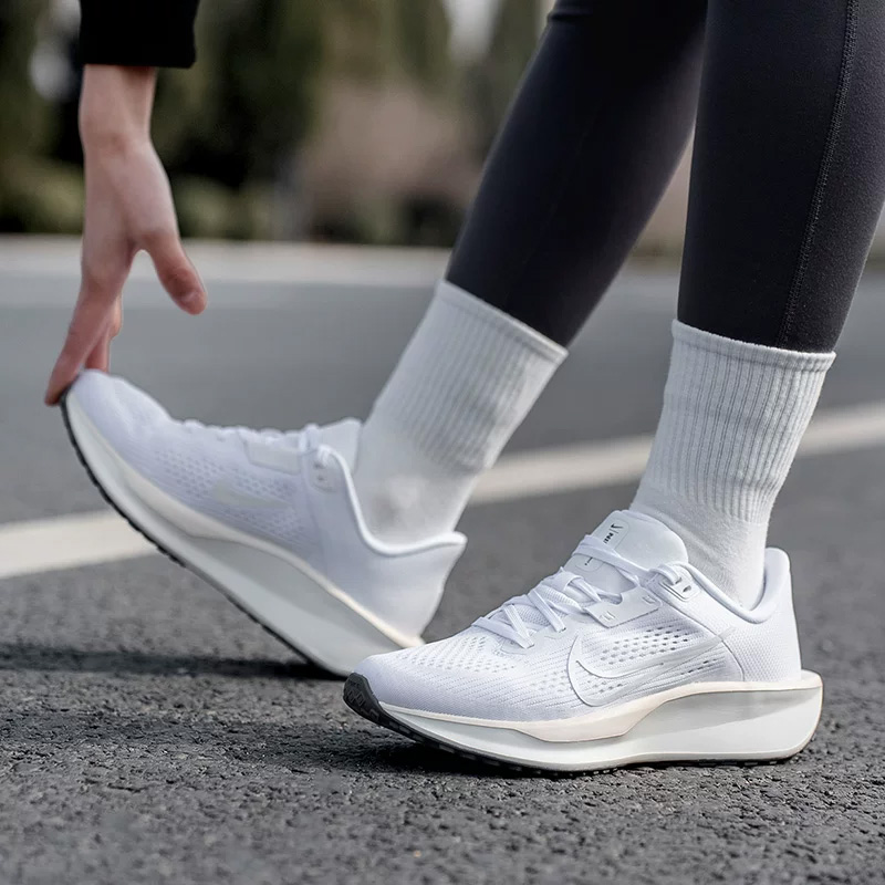Женские кроссовки NIKE QEST 6  – обзор и цена Women Shoes Hong Kong
