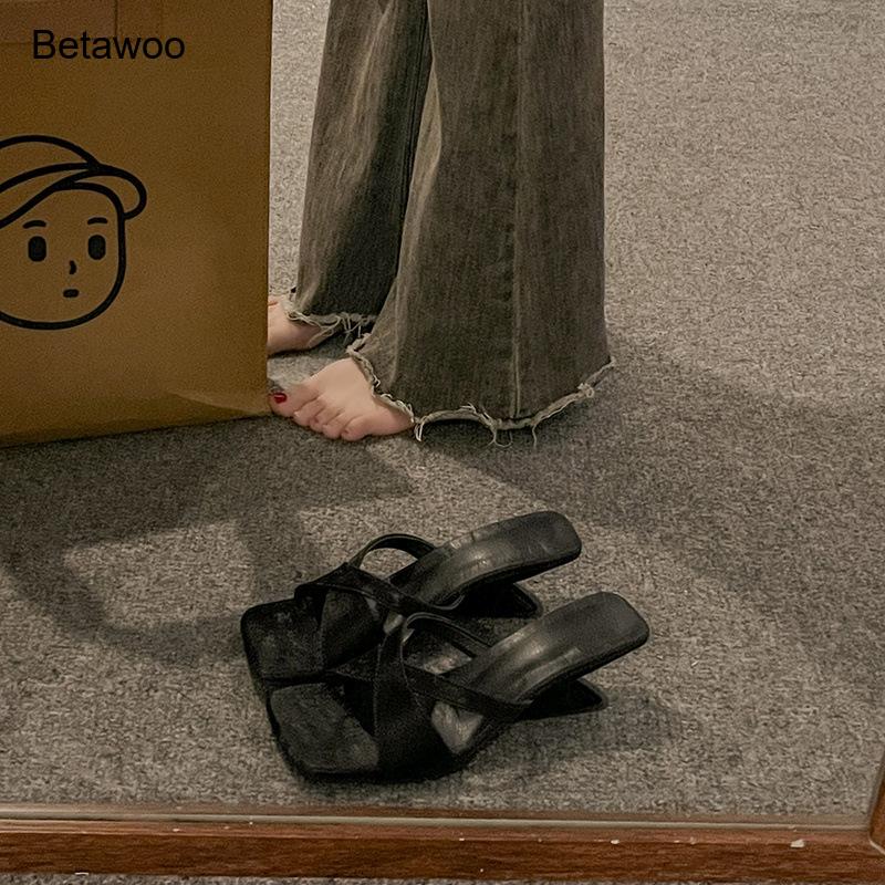 Женские сандалии-мюли с изогну – обзор и цена Mule Slip On