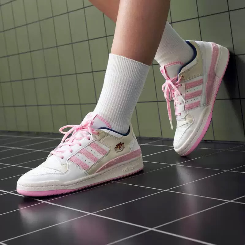 Женские кроссовки Adidas Clove – обзор и цена Women Shoes Hong Kong