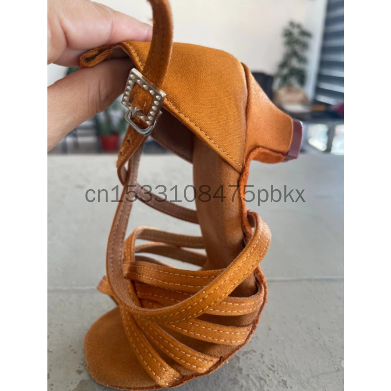 Профессиональные танцевальные  – обзор и цена Women Shoes Kinds