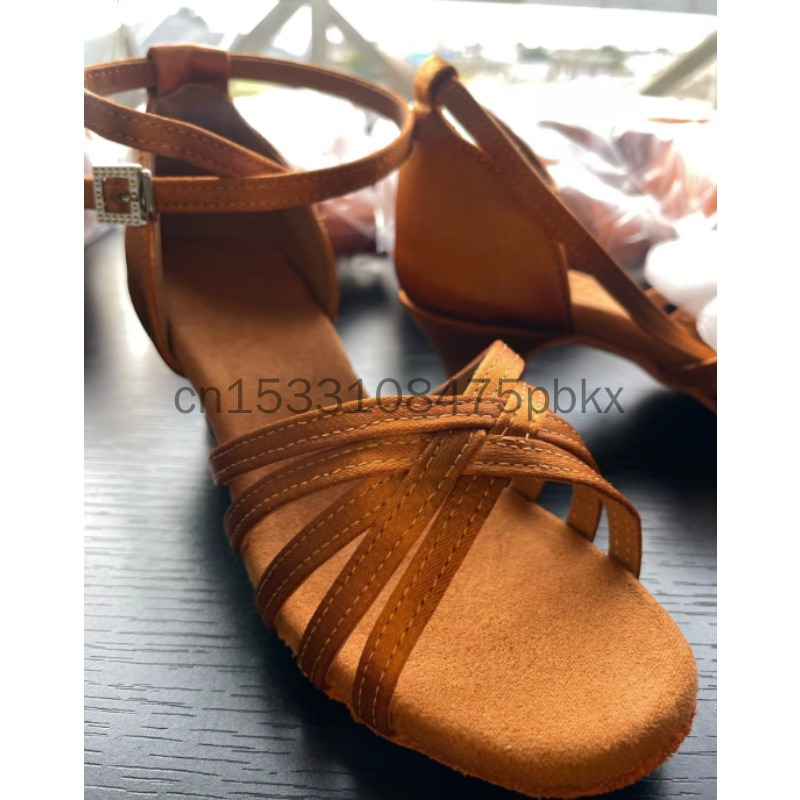 Профессиональные танцевальные  – обзор и цена Women Shoes Kinds